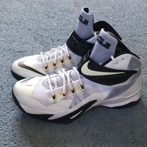 Nike LeBron Zoom Soldier 8 TB White Black
